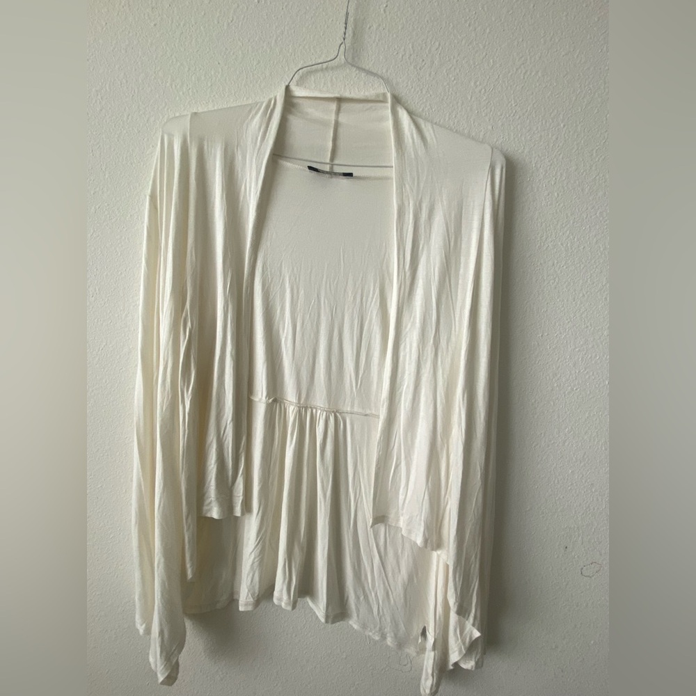 G.U.S.B Collection cover up for vomens size large color cream good condition